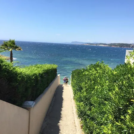 Marina Cap Negre: Beachfront With Sea View Terrace Six-Fours-les-Plages