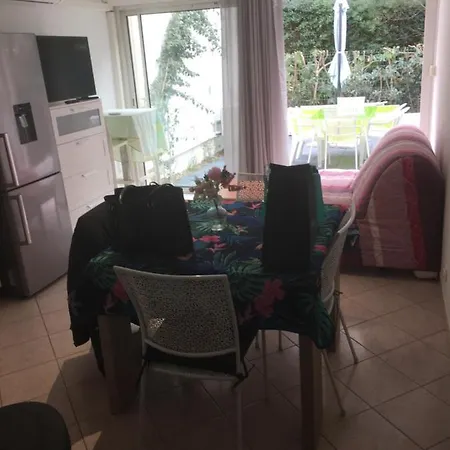 Marina Cap Negre: Beachfront With Sea View Terrace * Six-Fours-les-Plages