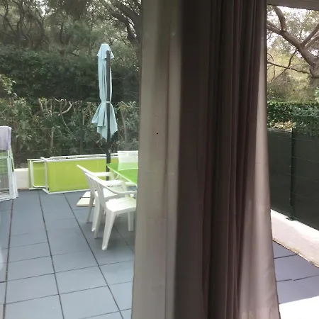 T2 Terrasse 20m2 Climatisé à 1mn Chrono à Pied De La , Et Sentier Du Littoral Terrasse 20 M2 Vue Appartement *